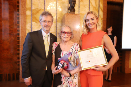 BEAUTY OF HELP AWARD PRO KUBIŠOVOU